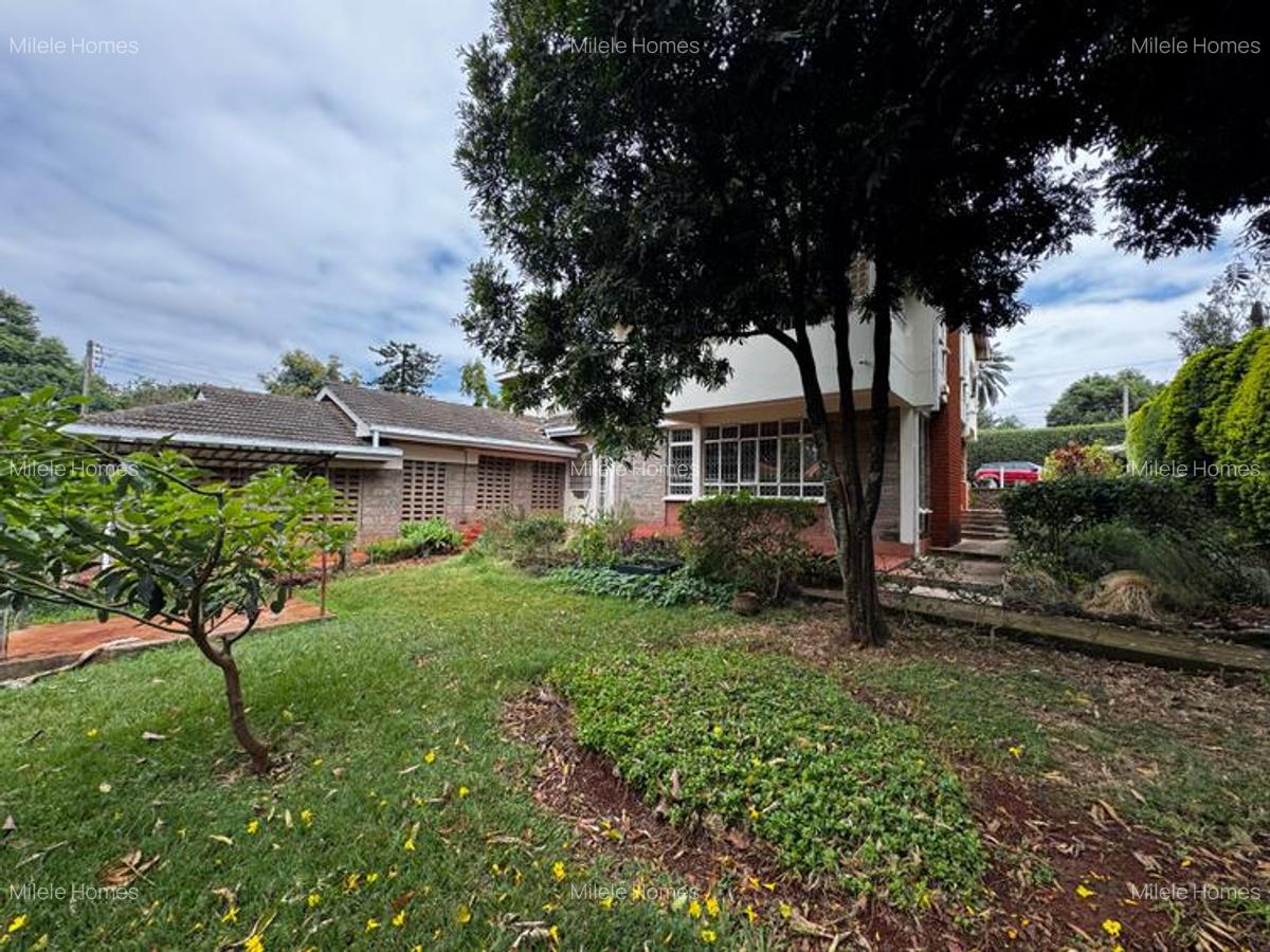 4 Bed Villa with En Suite at Mimosa Drive - 11