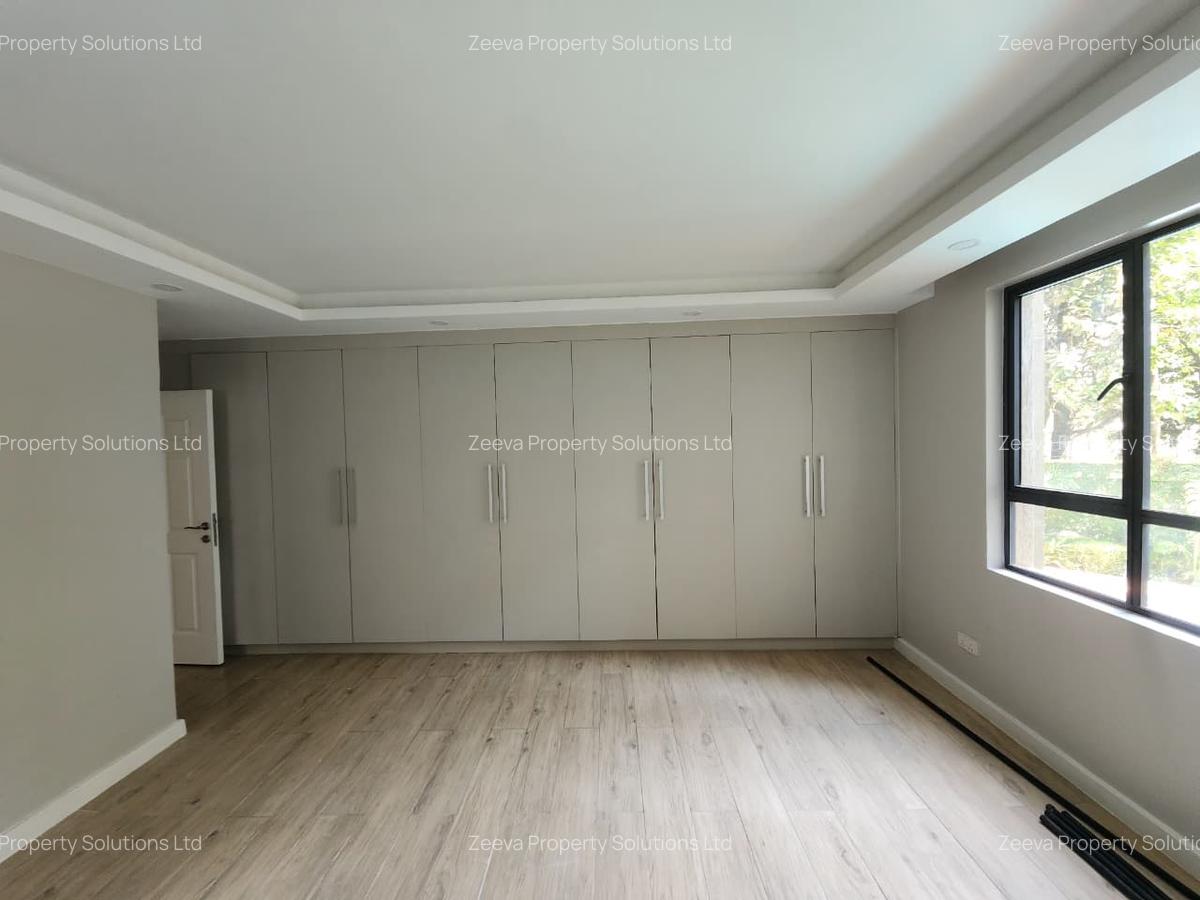 3 Bed Apartment with En Suite in Lavington - 6