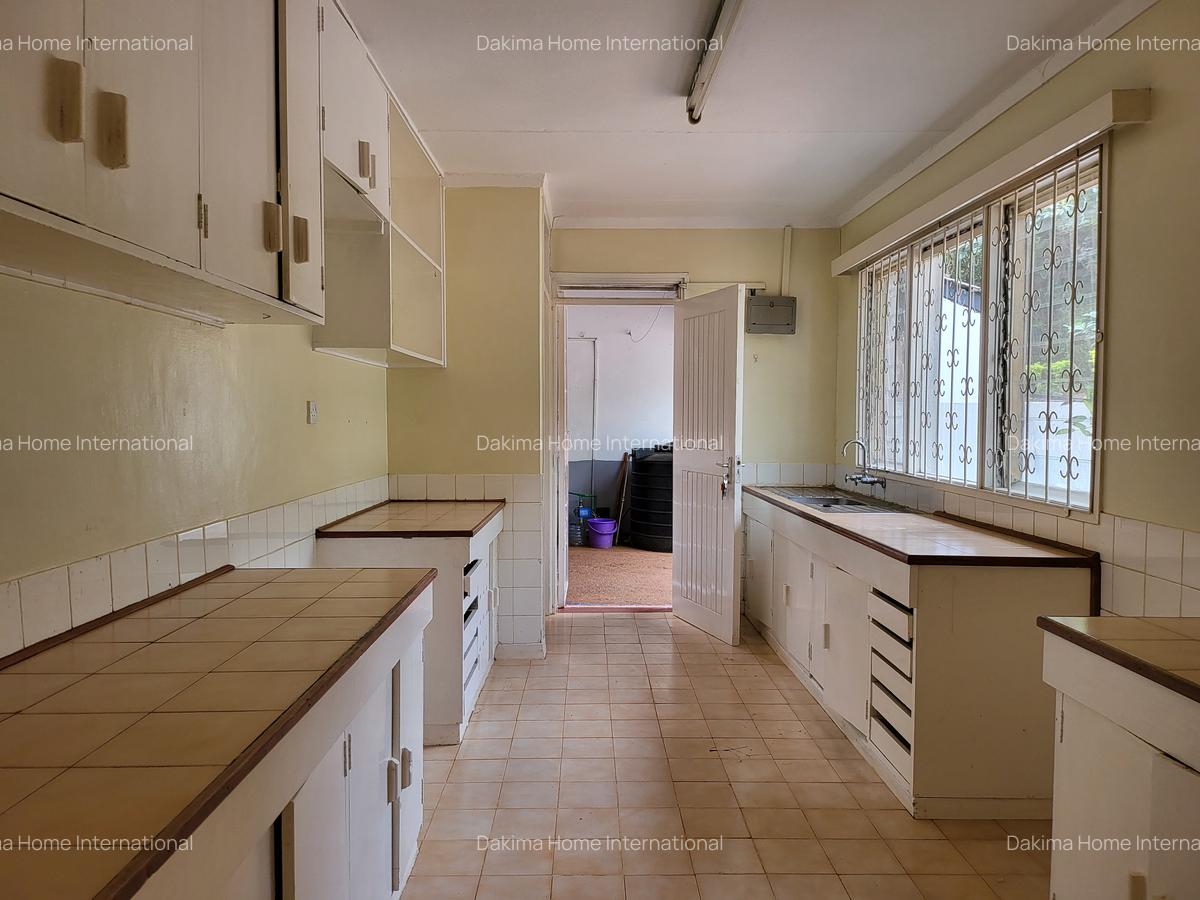 4 Bed House with En Suite in Loresho - 3