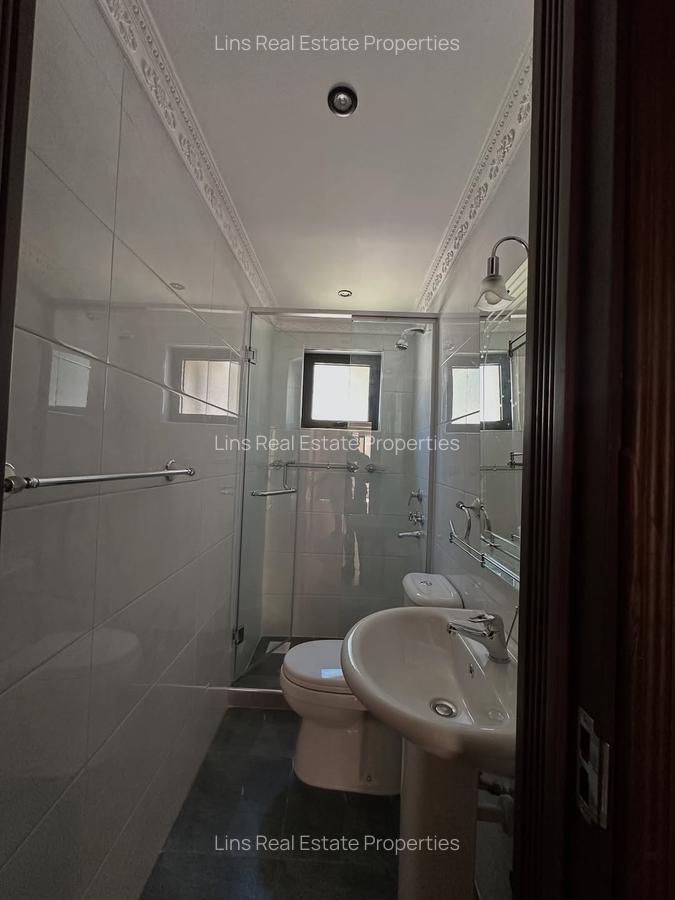 5 Bed Townhouse with En Suite in Lavington - 14