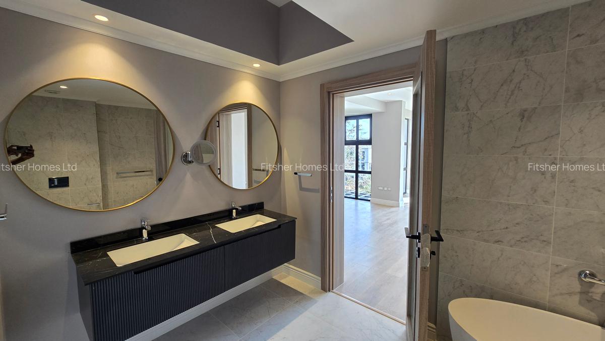 4 Bed House with En Suite in Karura - 11