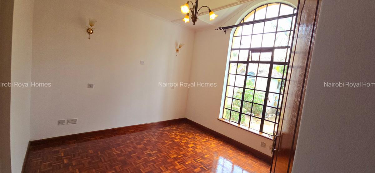 4 Bed Townhouse with En Suite at Mugumo Road - 18