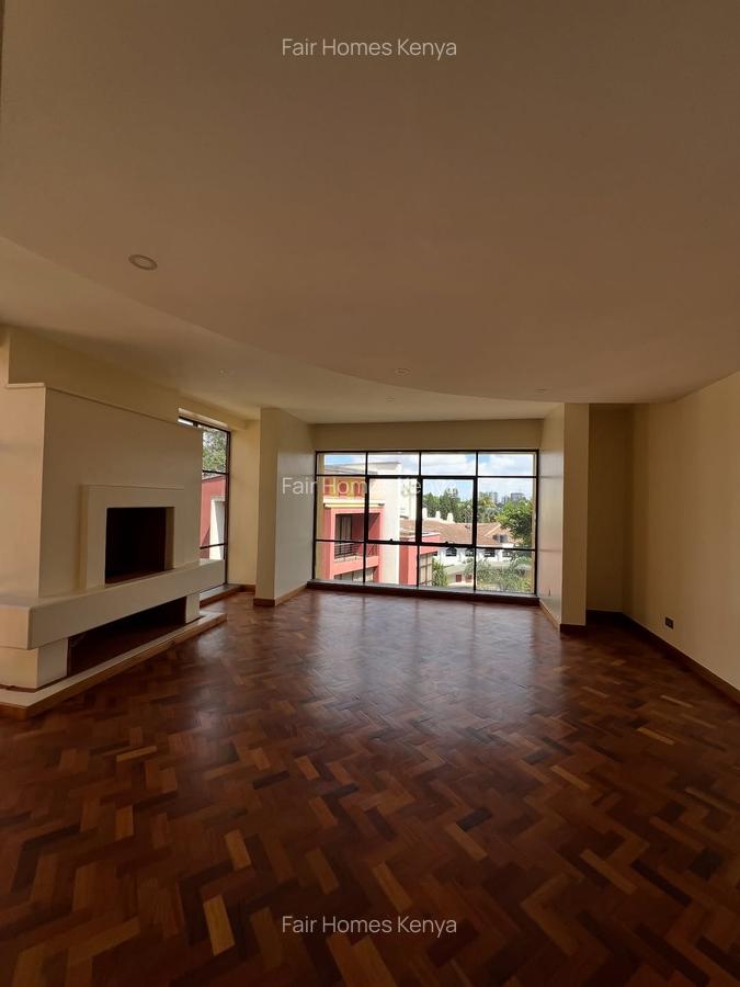 5 Bed Townhouse with En Suite at Lavington Green - 3