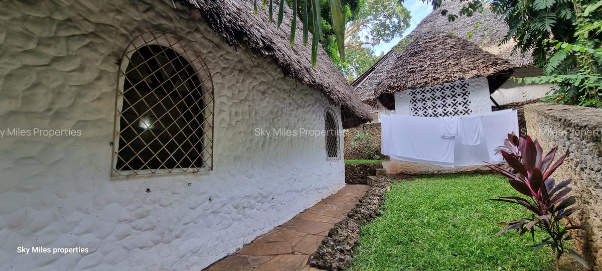 1 Bed Villa with En Suite at La-Marina - 15