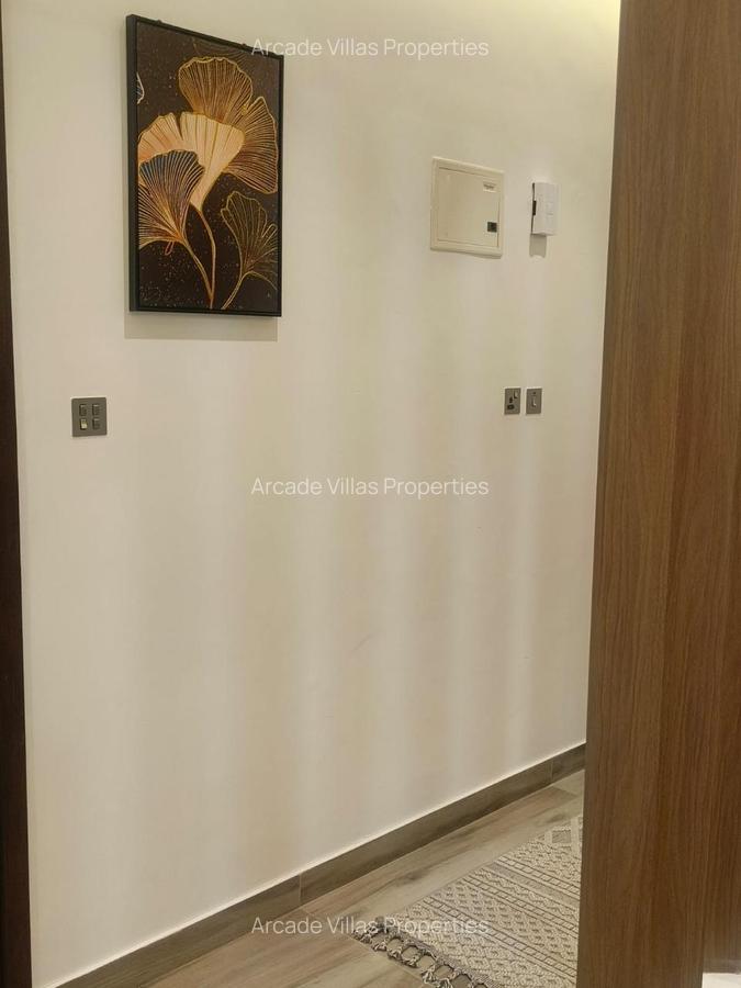 Serviced 2 Bed Apartment with En Suite in Brookside - 8