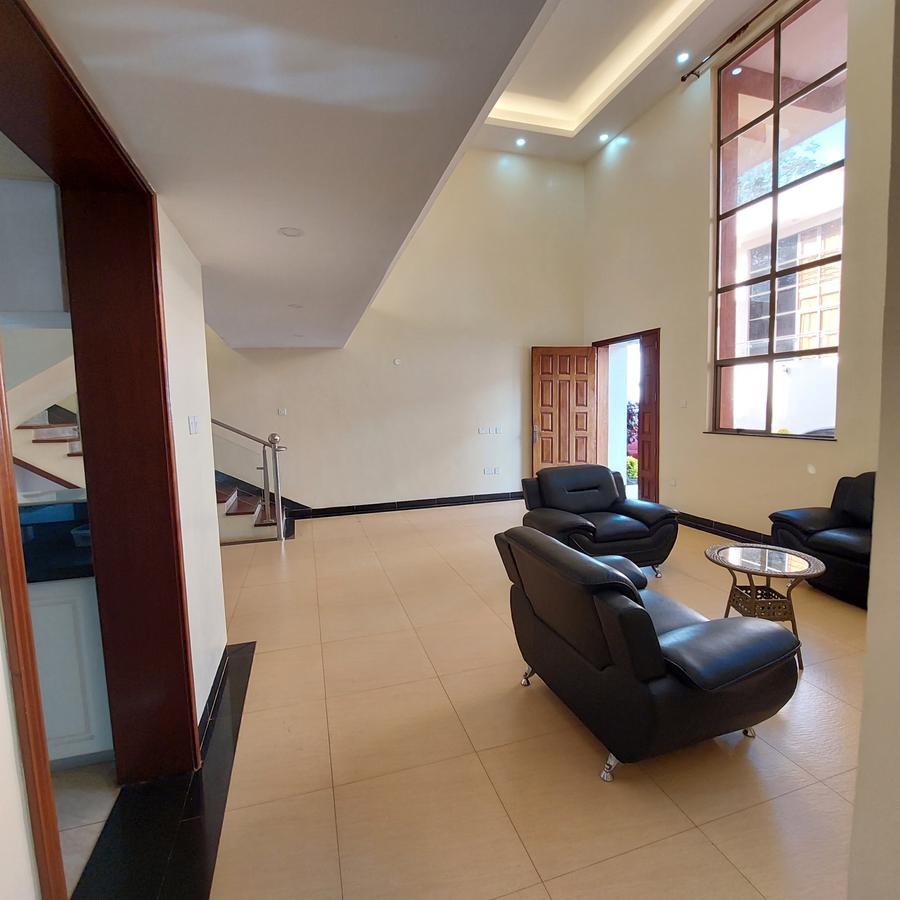 5 Bed Townhouse with En Suite at Chalbi Drivve - 6