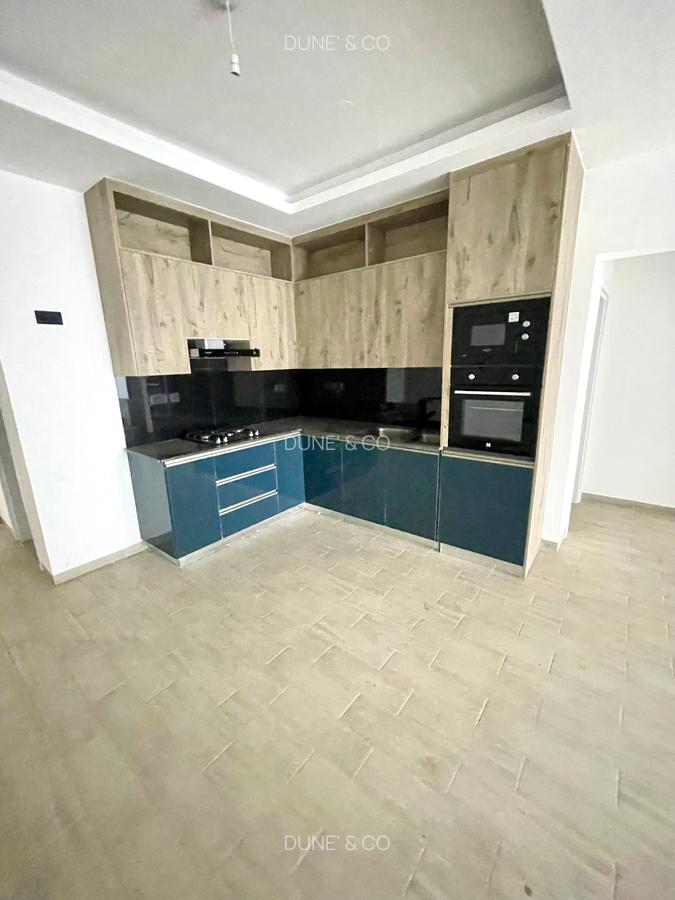 2 Bed Apartment with En Suite in Lavington - 1