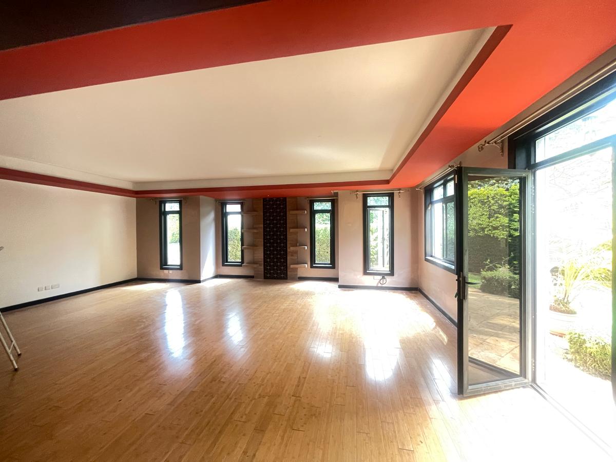 5 Bed Townhouse with En Suite in Lavington - 5