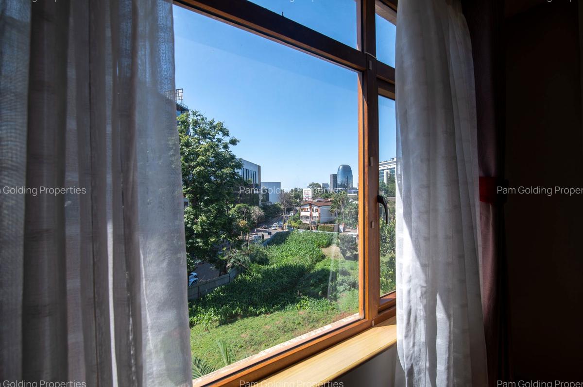 Furnished 1 Bed Apartment with En Suite in Westlands Area - 13