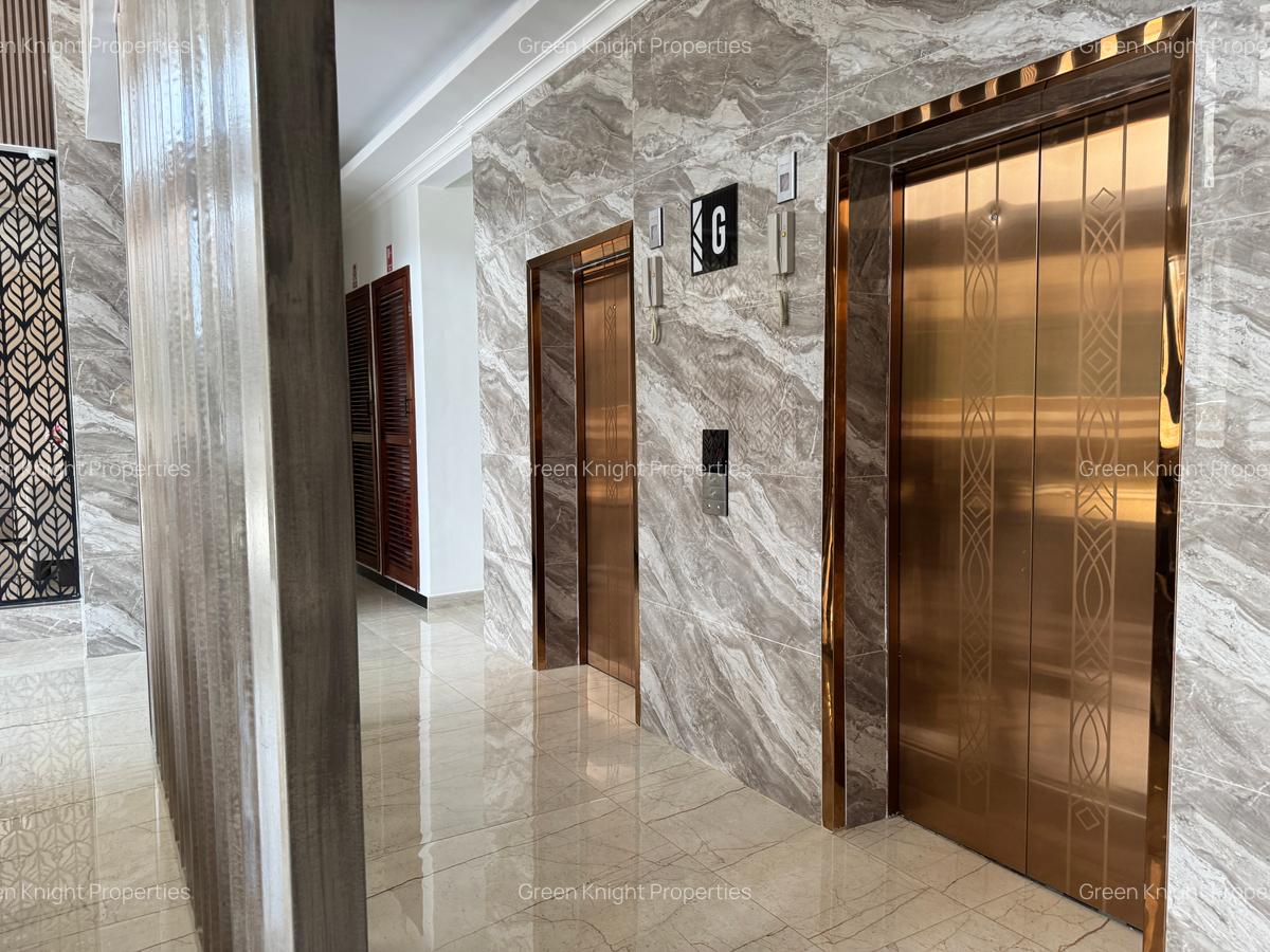 Serviced 2 Bed Apartment with En Suite in Westlands Area - 9