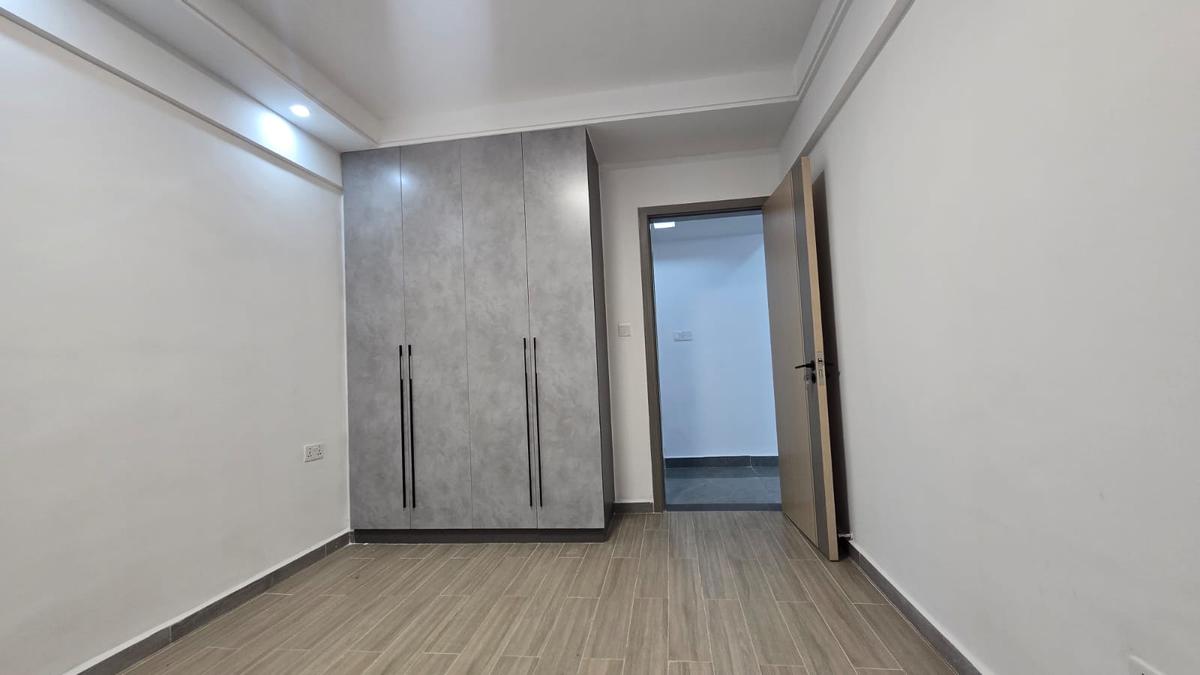3 Bed Apartment with En Suite in Riverside - 12