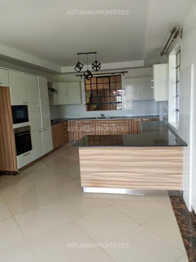 4 Bed Townhouse with En Suite in Kitisuru - 2