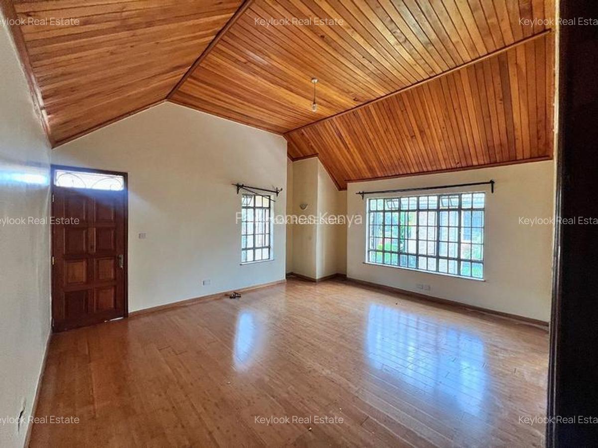 5 Bed Townhouse with En Suite at Lavington Green - 11