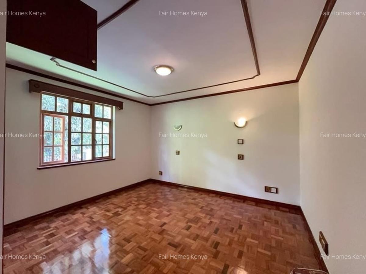 4 Bed Townhouse with En Suite at James Gichuru - 8