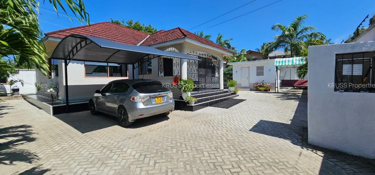 2 Bed House with En Suite at Hs100 - 2