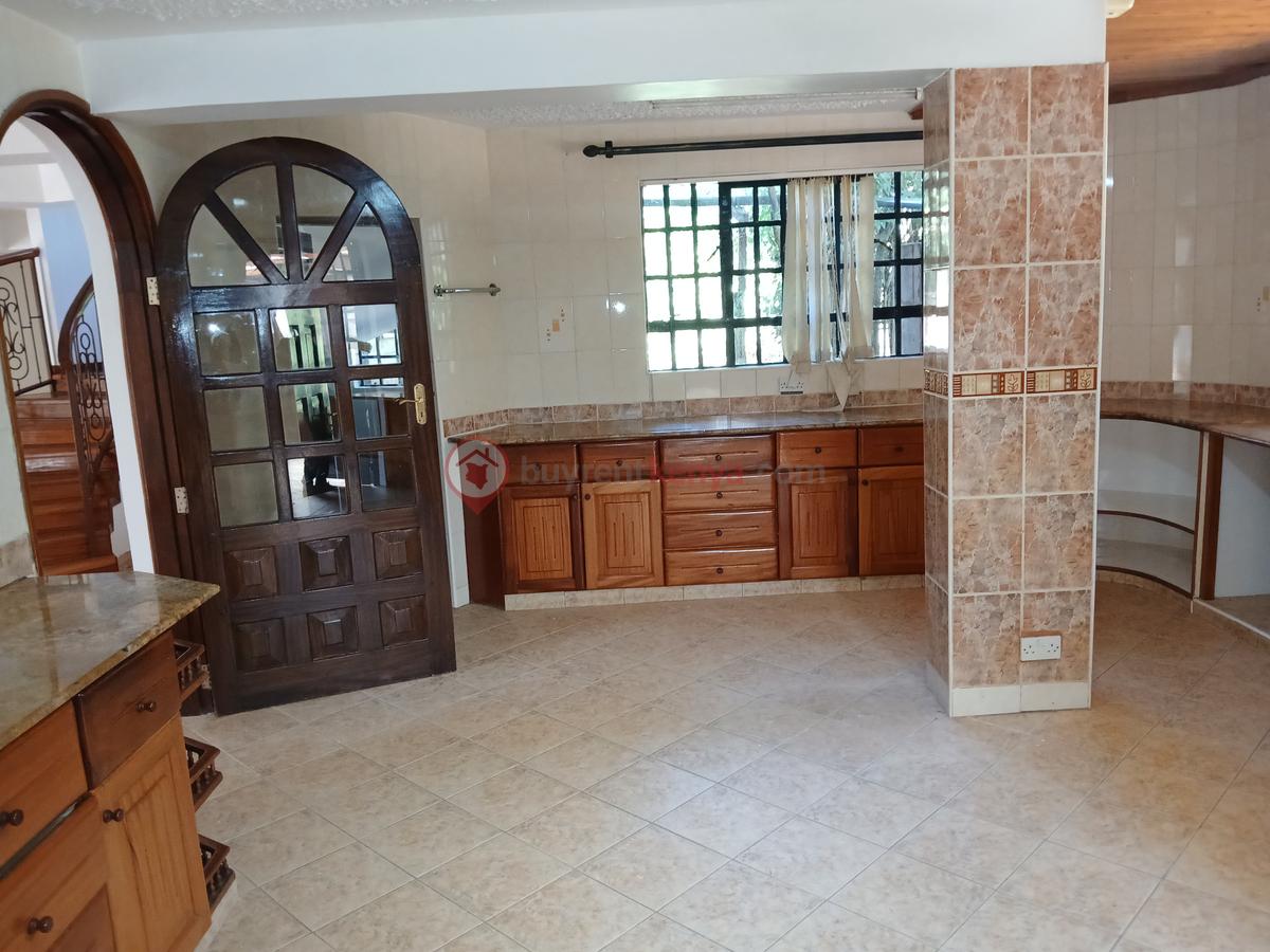 4 Bed House with En Suite in Karen - 11