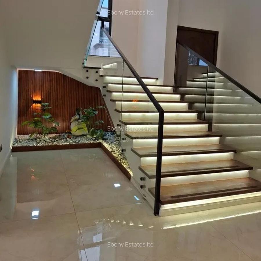 5 Bed Townhouse with En Suite in Lavington - 9