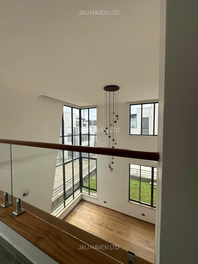 5 Bed Villa with En Suite in Lavington - 7