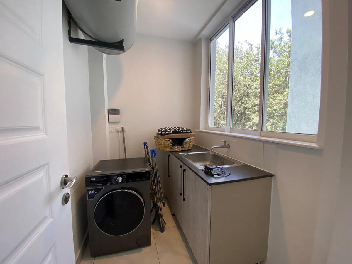 Furnished 2 Bed Apartment with En Suite in Rhapta Road - 12