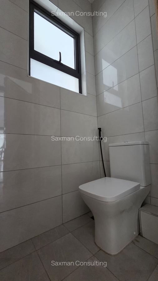 2 Bed Apartment with En Suite in Westlands Area - 4