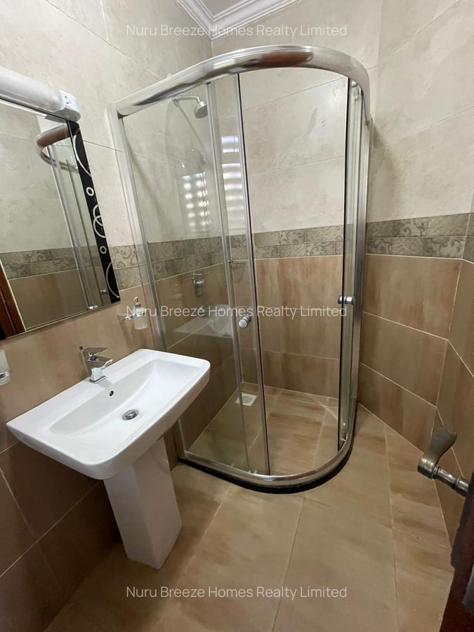 5 Bed Townhouse with En Suite in Lavington - 9
