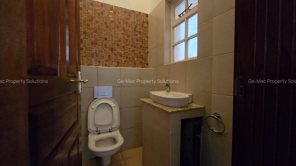 4 Bed Villa with En Suite in Kyuna - 20