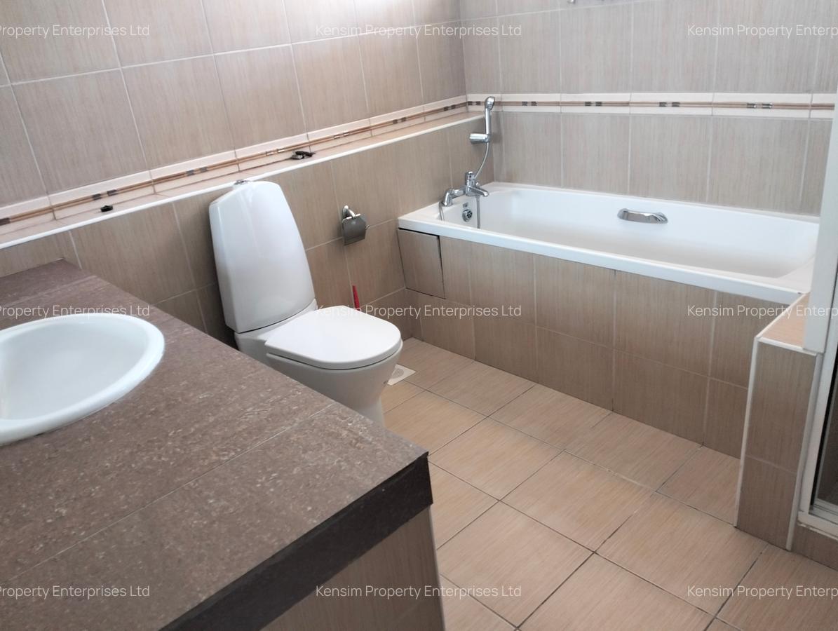 4 Bed Townhouse with En Suite in Lavington - 16