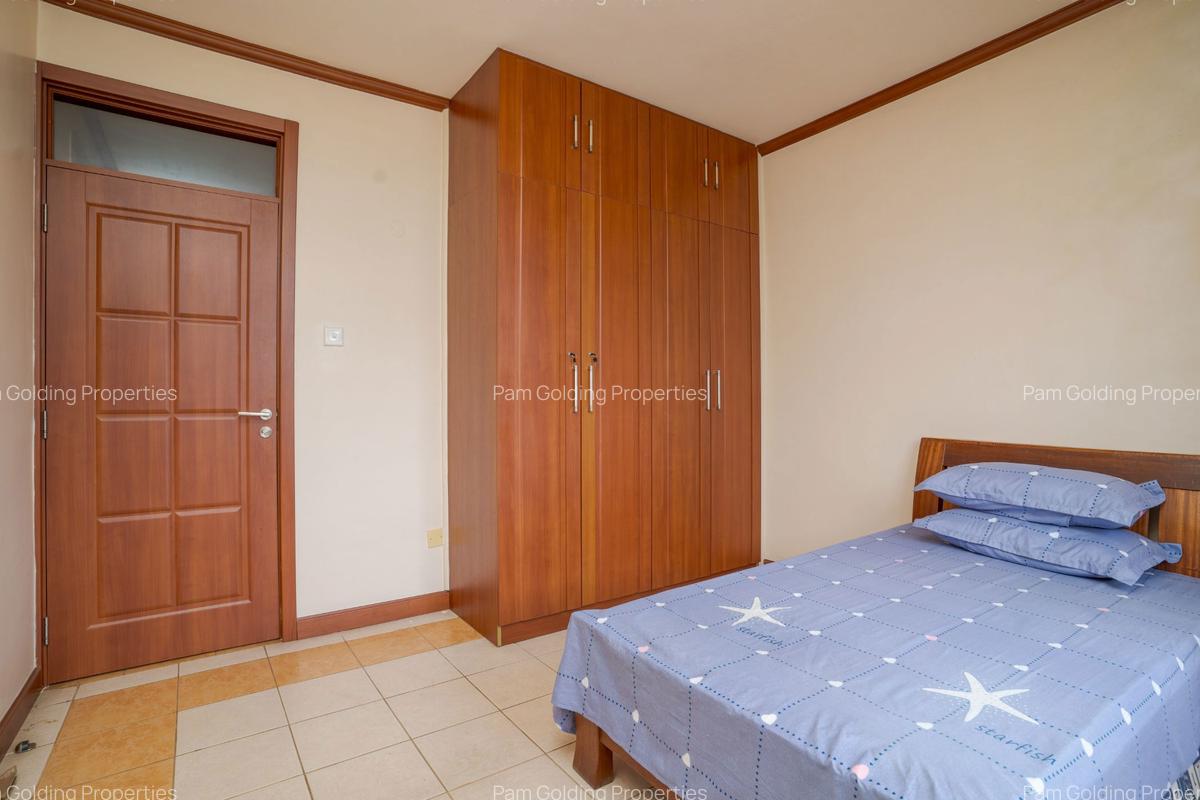2 Bed Apartment with En Suite in Parklands - 8