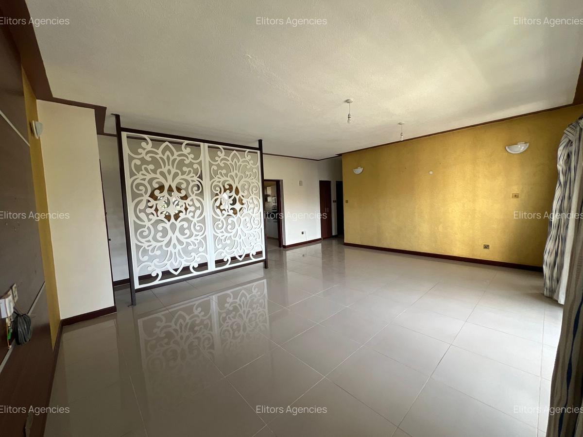 2 Bed Apartment with En Suite at Raphta Road - 5