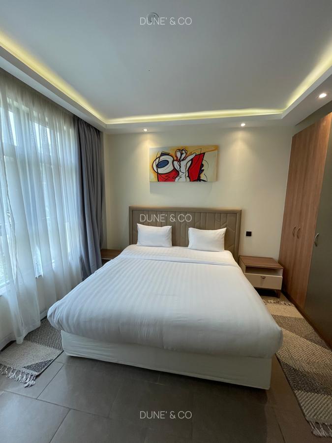 Serviced 1 Bed Apartment with En Suite in Westlands Area - 13