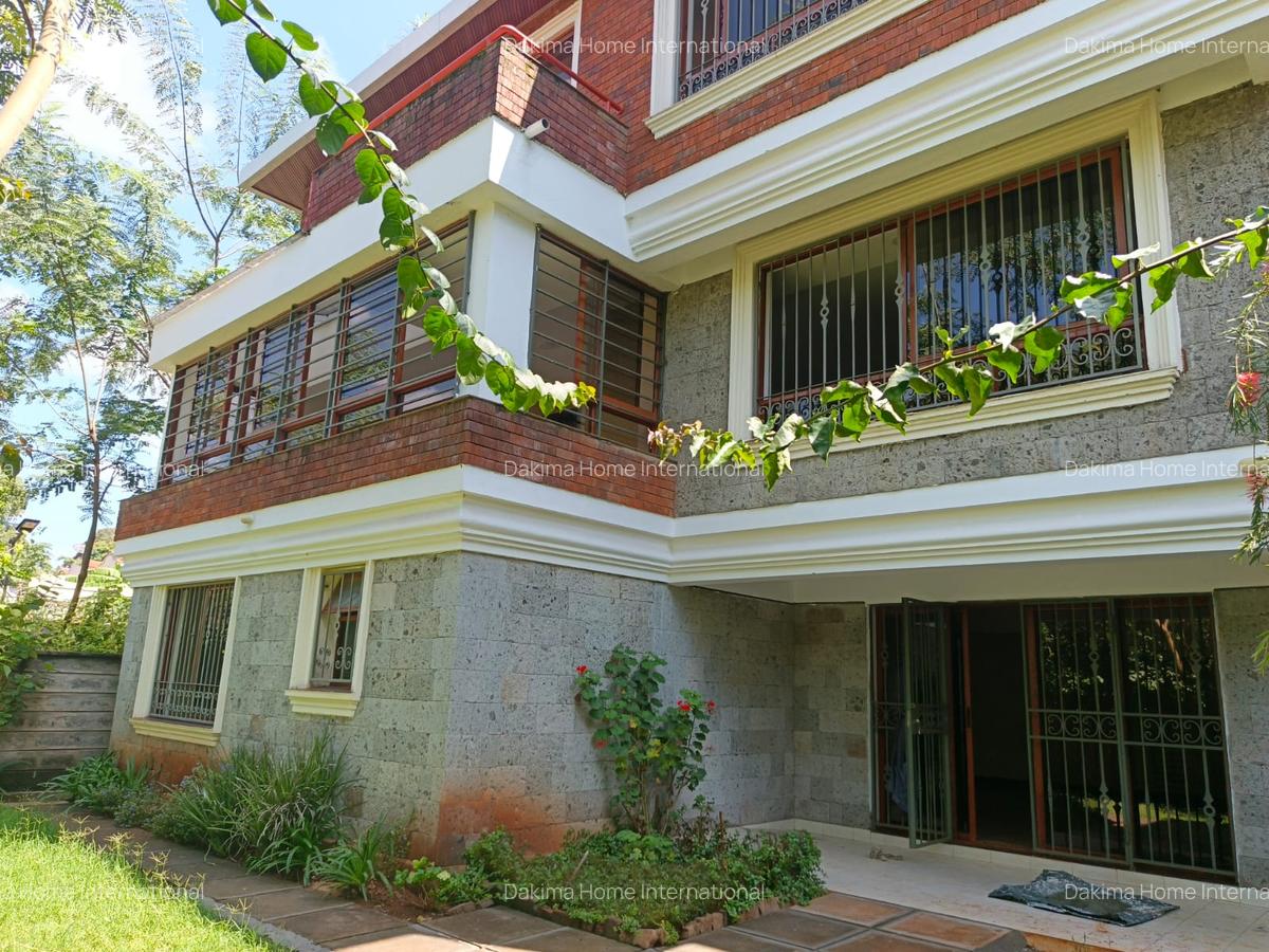 5 Bed Townhouse with En Suite in Spring Valley - 18