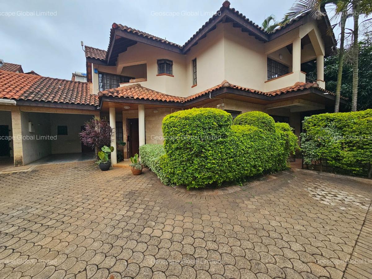 4 Bed Townhouse with En Suite in Spring Valley - 1