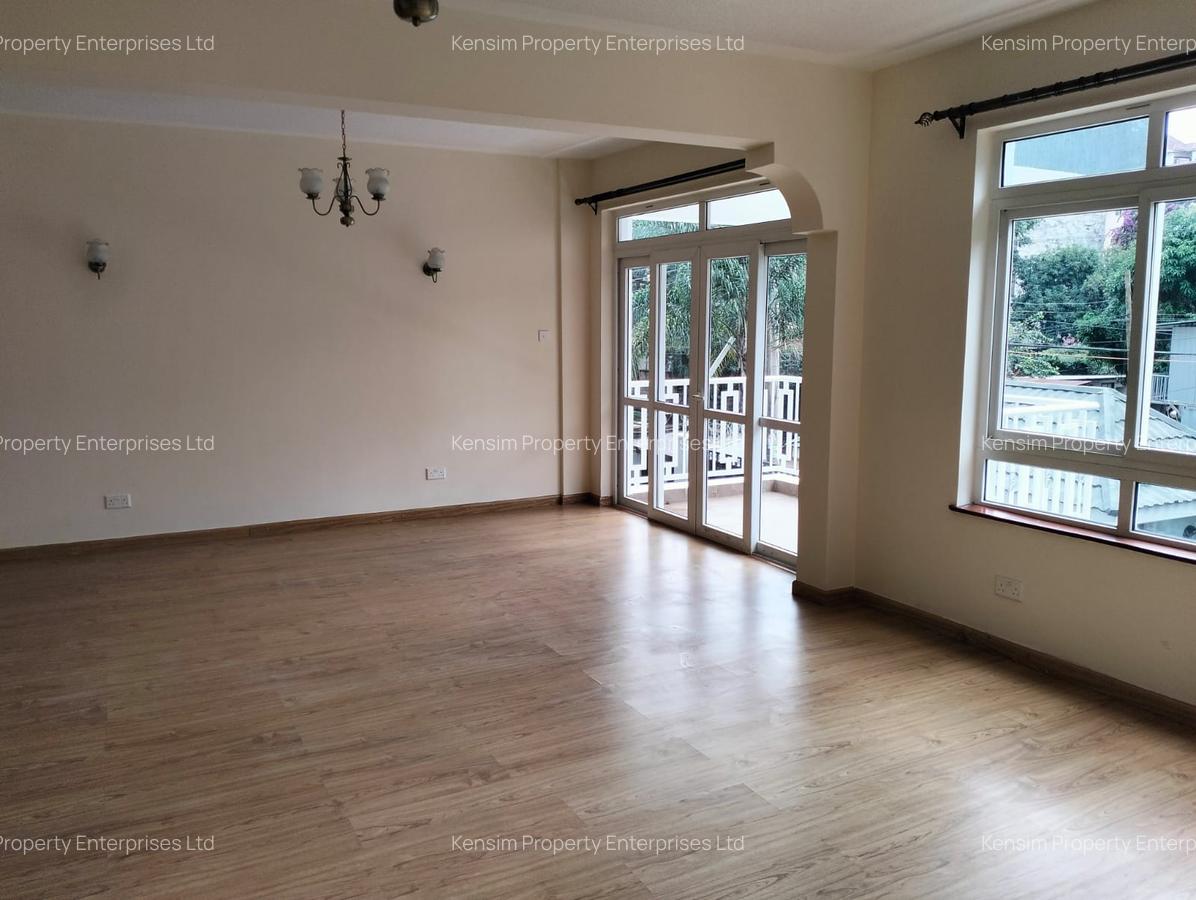 3 Bed Apartment with En Suite in Brookside - 7