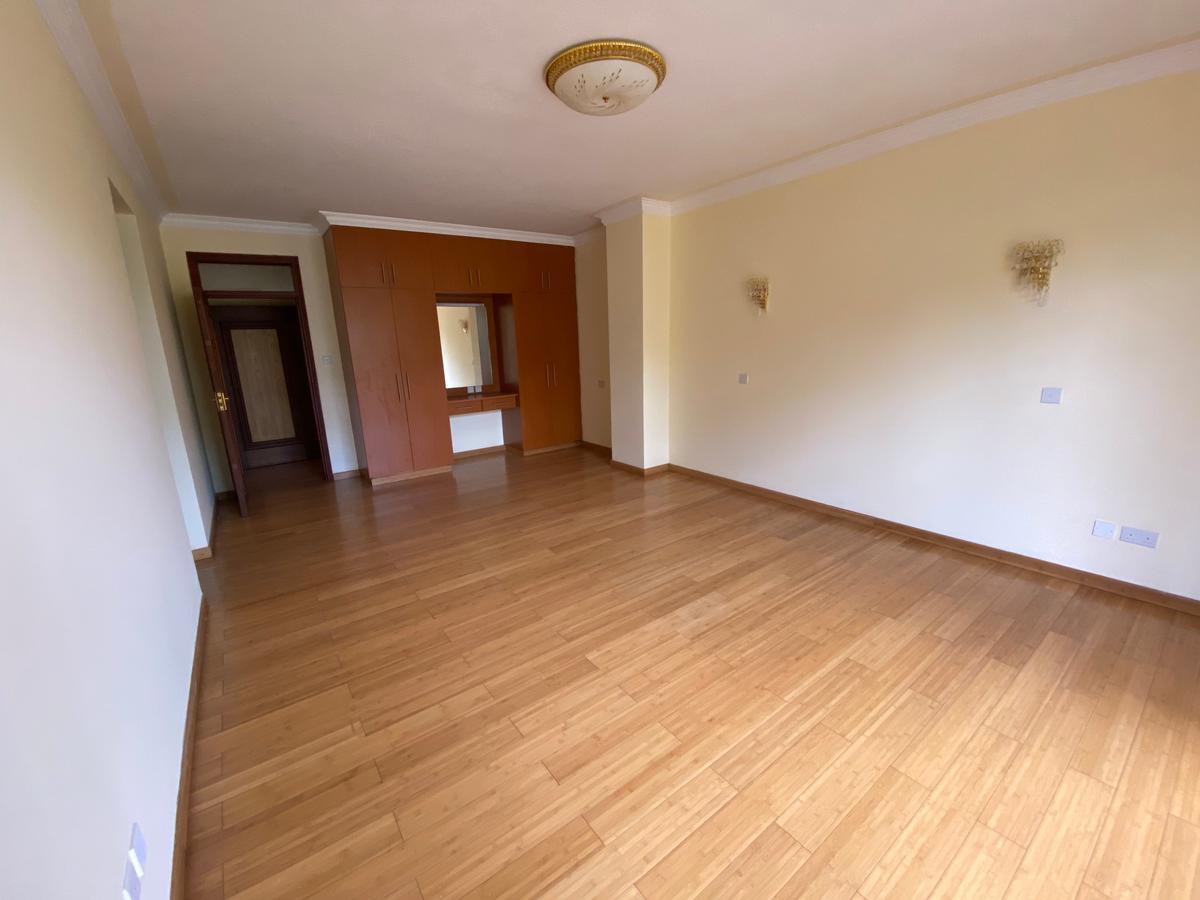 3 Bed Apartment with En Suite in Parklands - 15