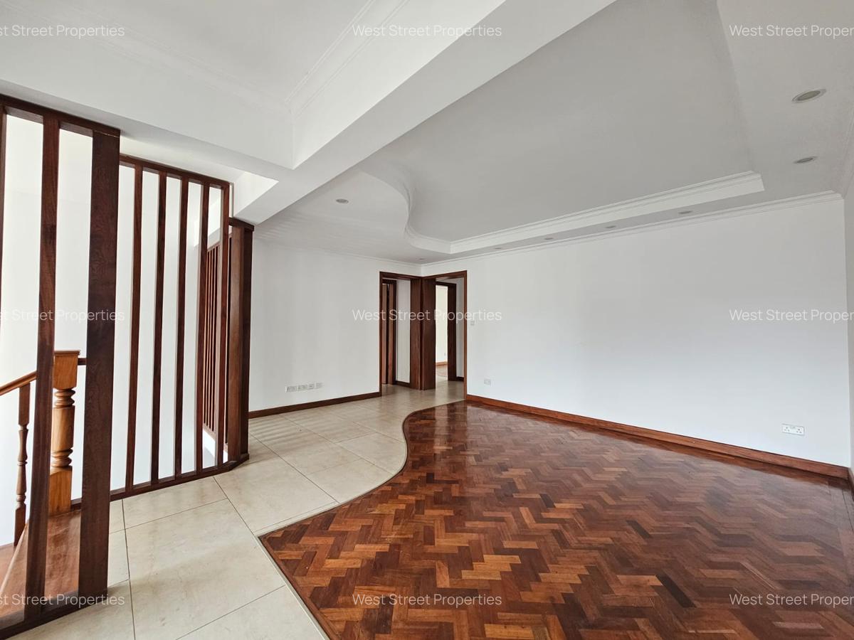 7 Bed Villa with En Suite at Lavington - 16