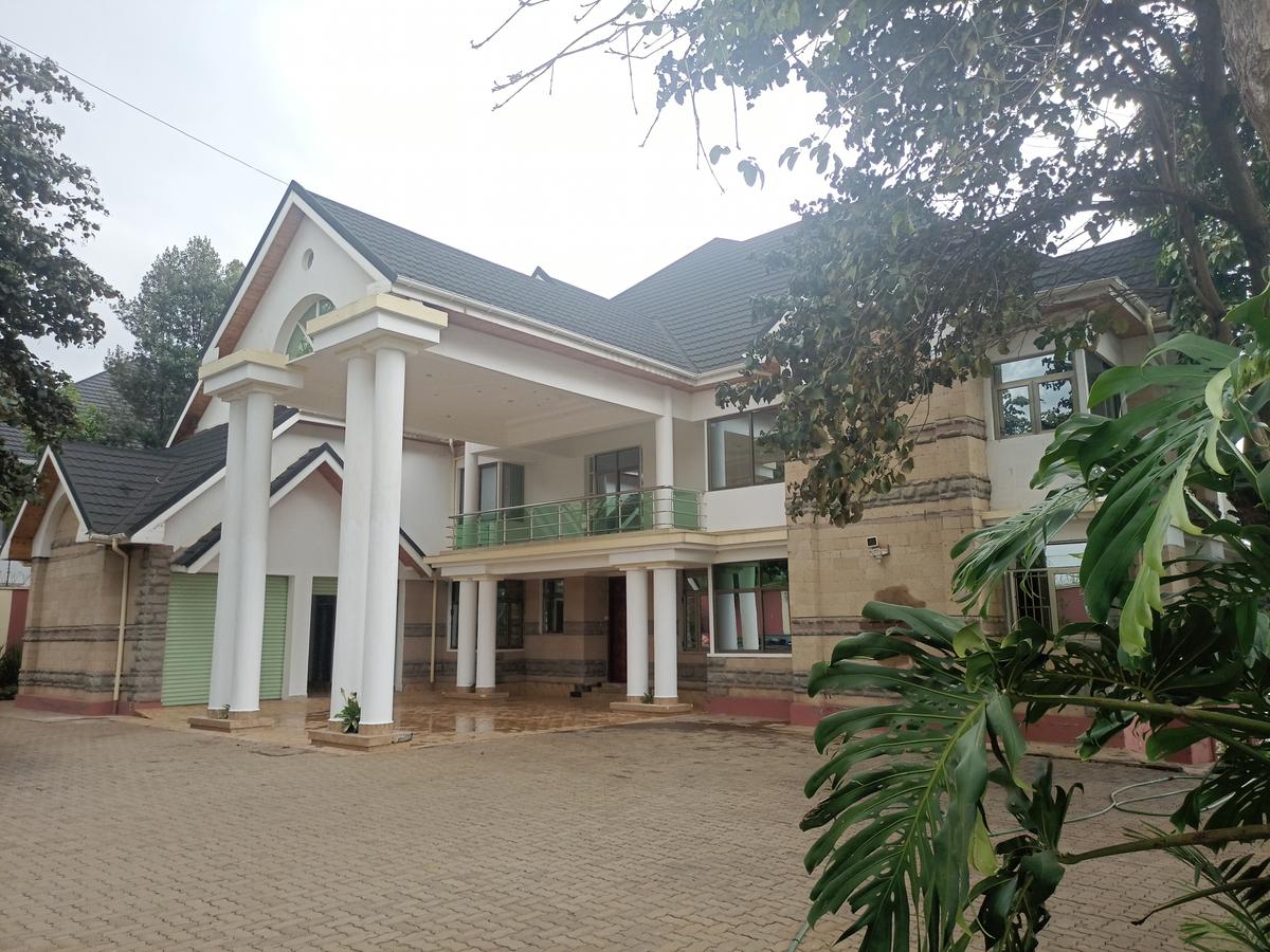 6 bed villa with en suite at mimosa rd