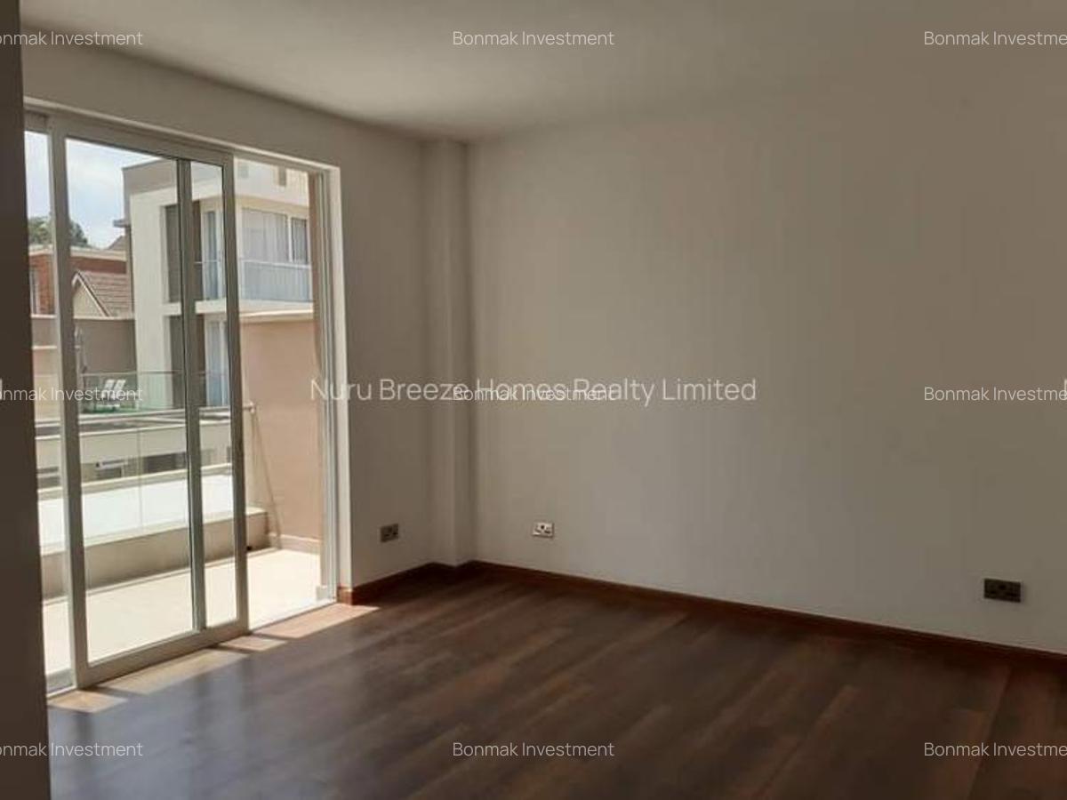 4 Bed Townhouse with En Suite at Karbaserian Avenue - 13