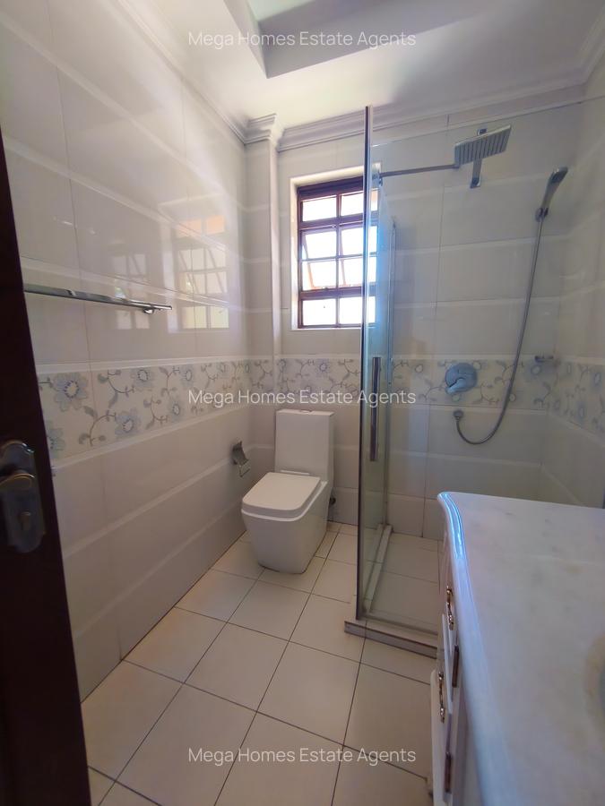 5 Bed House with En Suite in Runda - 18