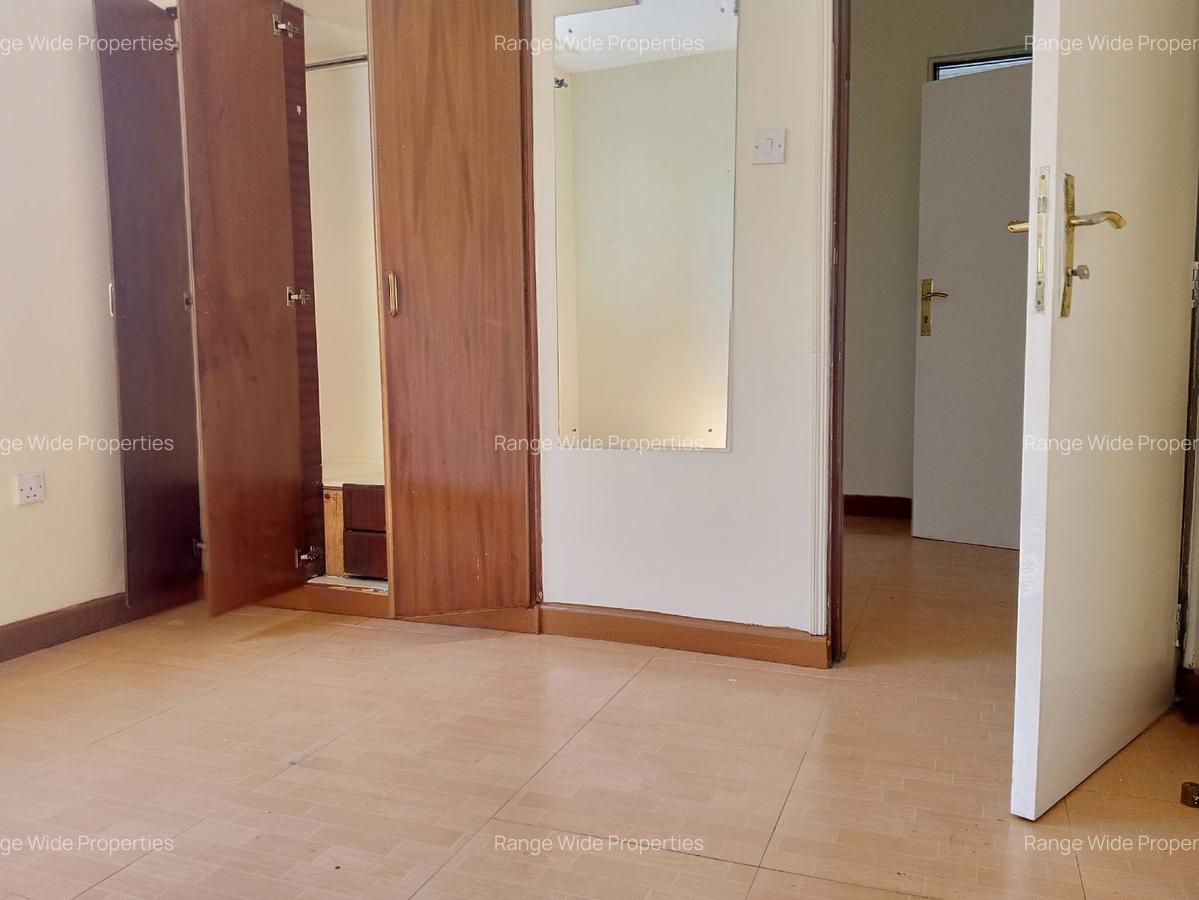 2 Bed Apartment with En Suite at Brookside Area - 8