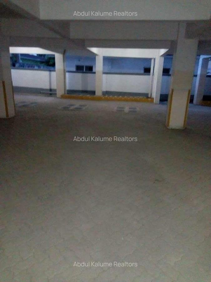 Serviced 2 Bed Apartment with En Suite at Bamburi - 7