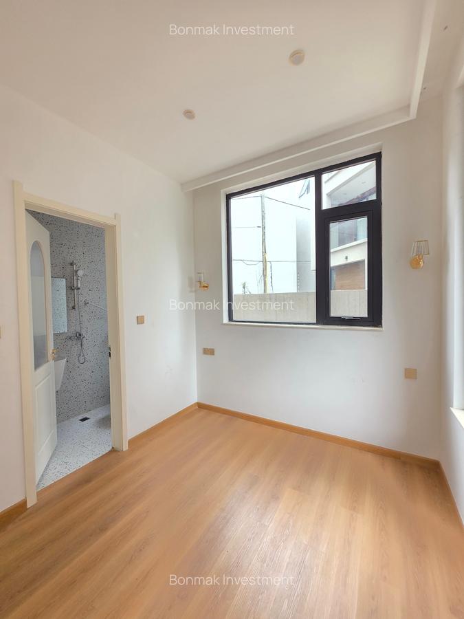 5 Bed Townhouse with En Suite at Issac Gathanju - 18