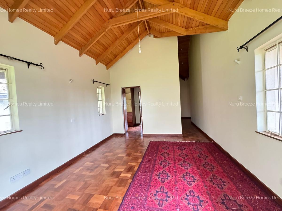 5 Bed Townhouse with En Suite in Rosslyn - 4