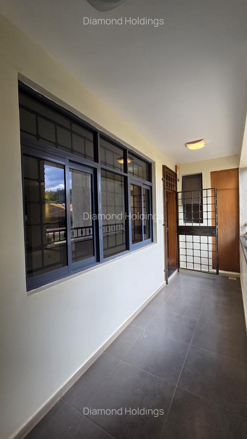 3 Bed Apartment with En Suite at Parklands - 13