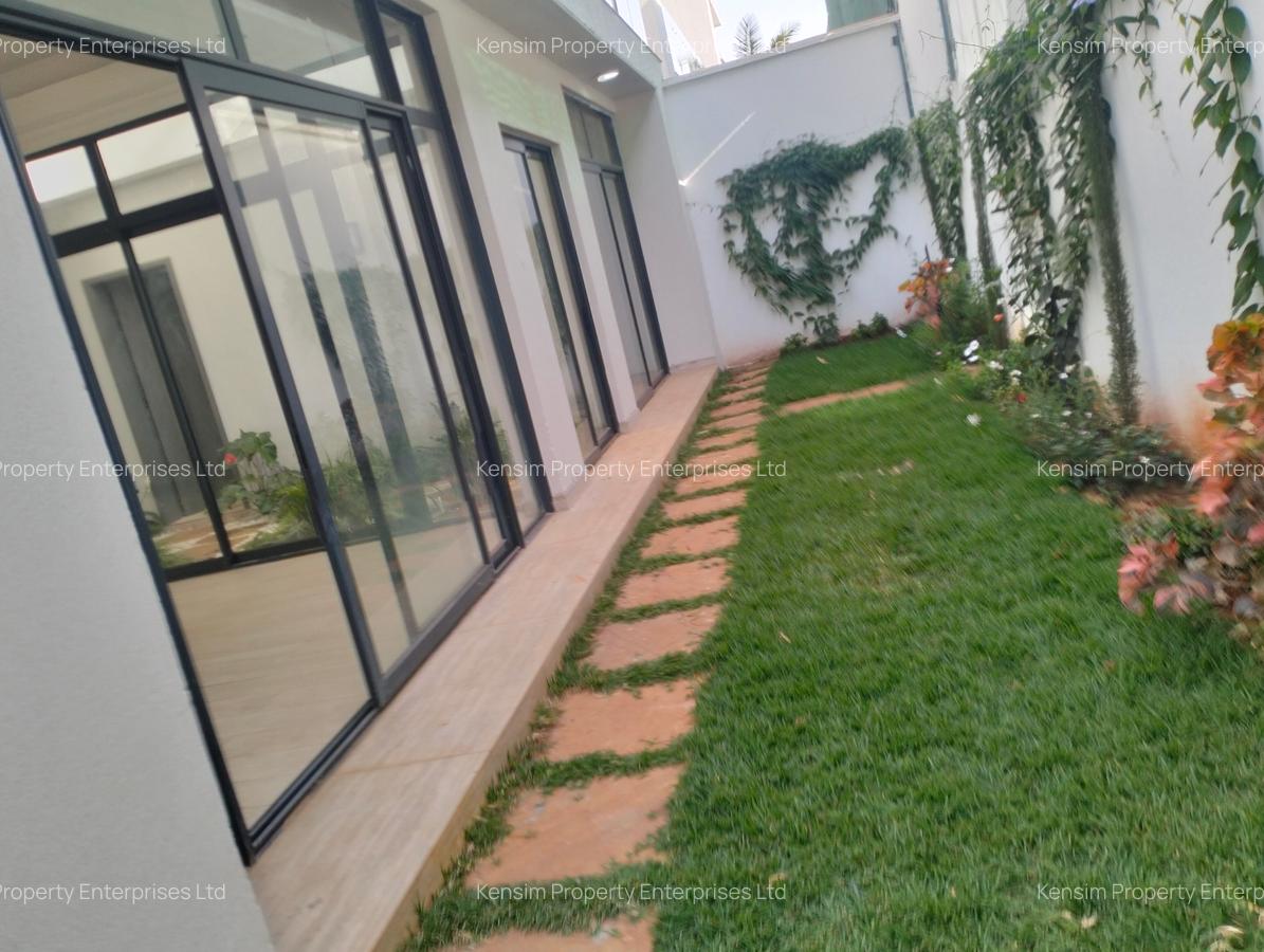 5 Bed Townhouse with En Suite in Lavington - 14