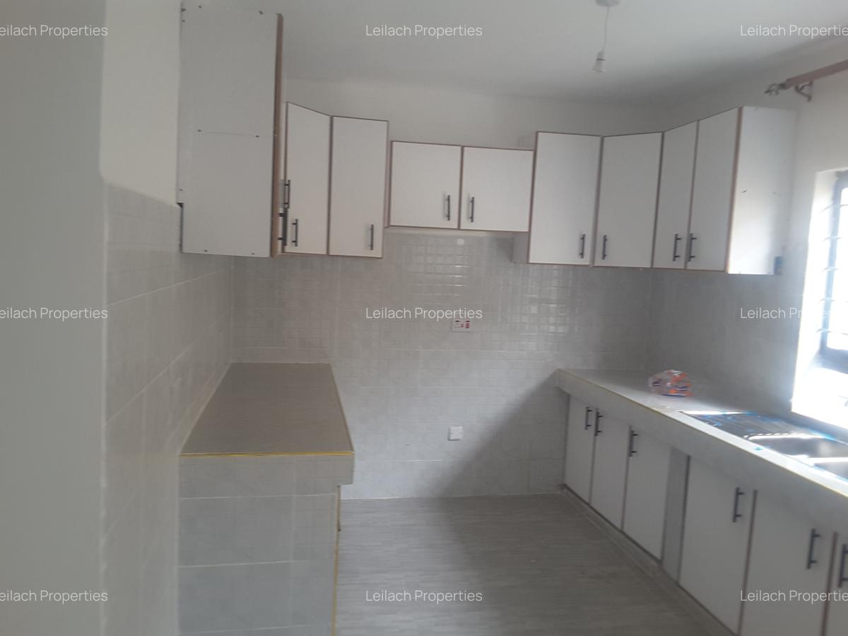 5 Bed House with En Suite in Ongata Rongai - 12