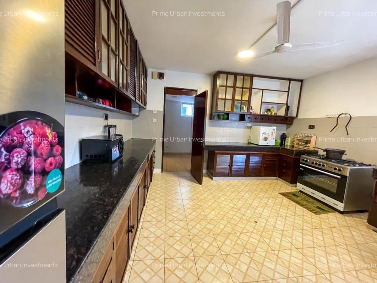 4 Bed House with En Suite in Diani - 4