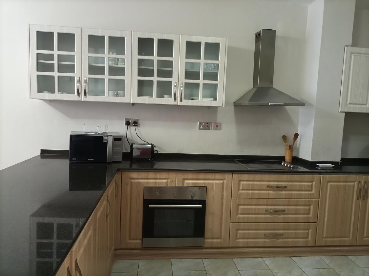 Serviced 1 Bed Apartment with En Suite in Westlands Area - 5