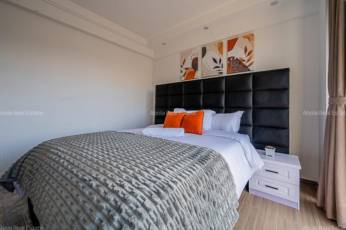 Serviced 2 Bed Apartment with En Suite in Riverside - 9