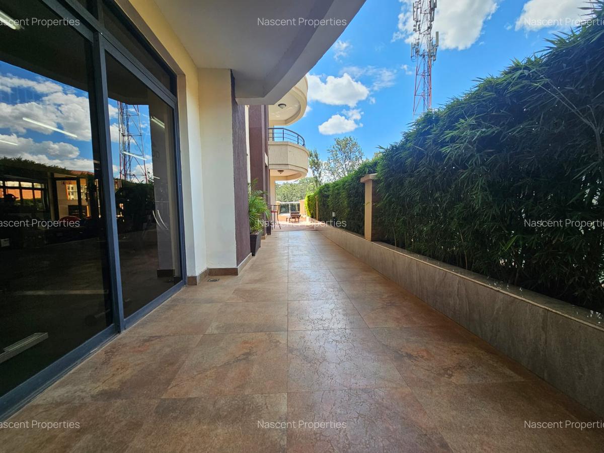 3 Bed Apartment with En Suite in Riverside - 17