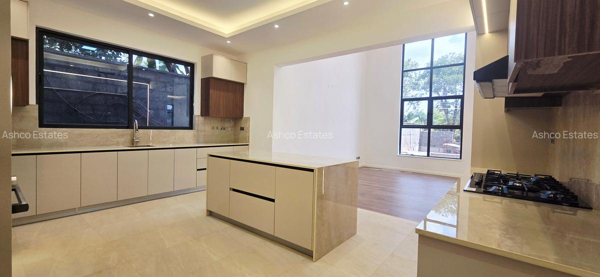 6 Bed Villa with En Suite in Lavington - 7